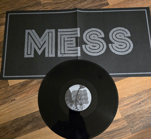 Mess (29) : Under Attack  (LP, Lim)